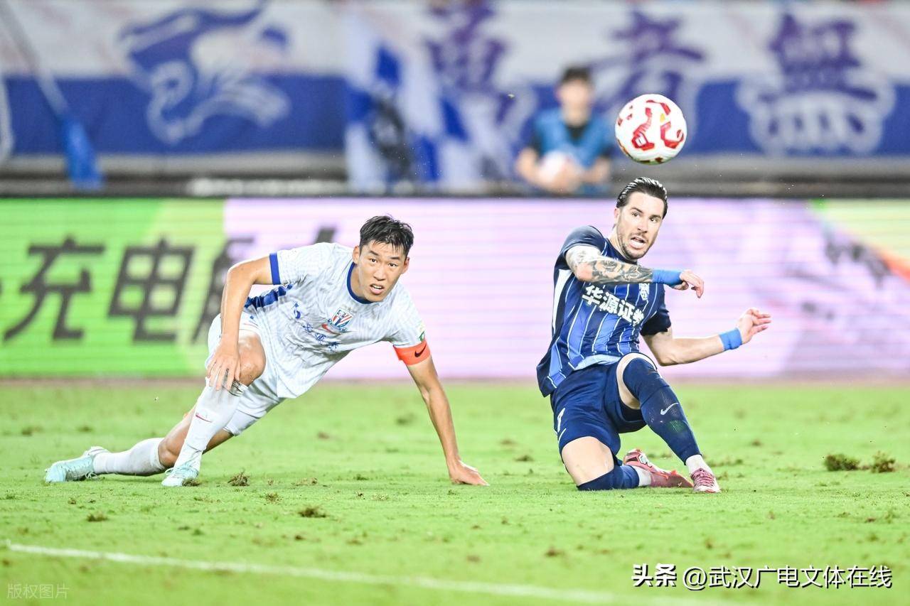 乐动官方网站-关键时刻武汉三镇备战CBA季后赛；主帅复盘细节曝光；信心回归；年轻球员得到机会的简单介绍